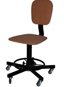 Стул сварщика на колесах с подставкой для ног СтПСв-02, сиденье трапеция, брезент арт. SV020.01.40.01.03.or